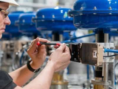 التجهيزات الداخلية والخارجية